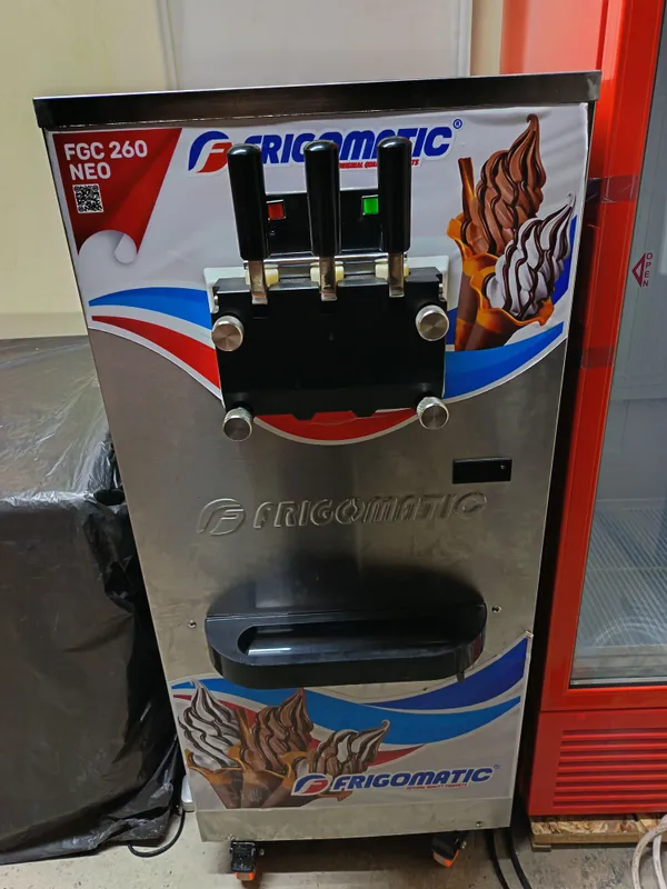 Muzqaymoq aparat 380 V. Frigomatic Neo 360