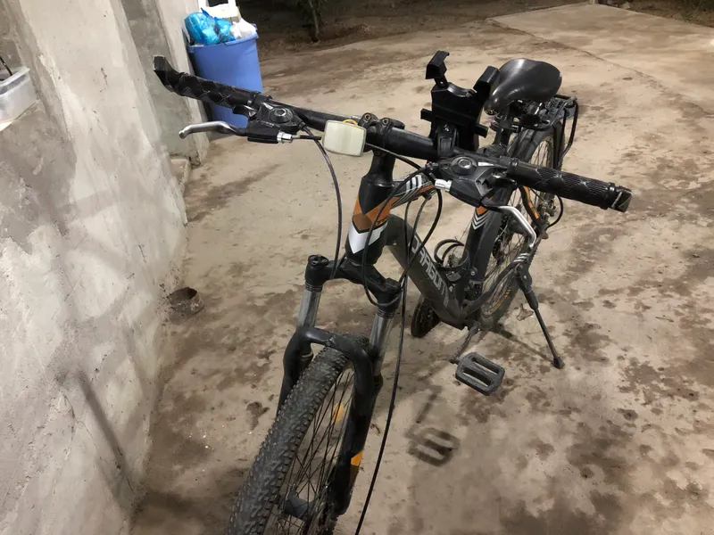 yaxshi holatdagi tezlikli velosiped sotiladi 4 yaxshi holatdagi tezlikli velosiped sotiladi 4
