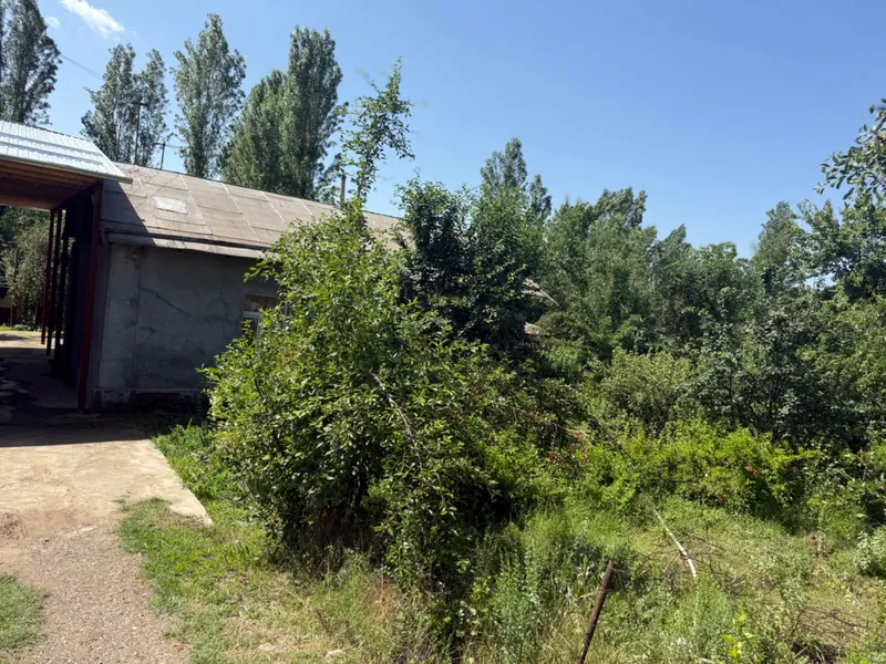 Hovli sotiladi , qurilgan uyi ham bor ichida — фото 2