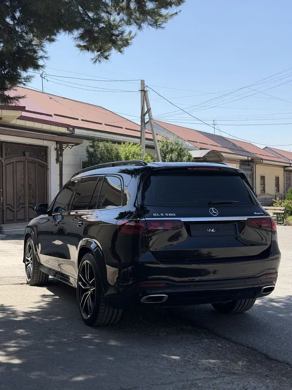 Mercedes Benz GLS 580 AMG — фото 1