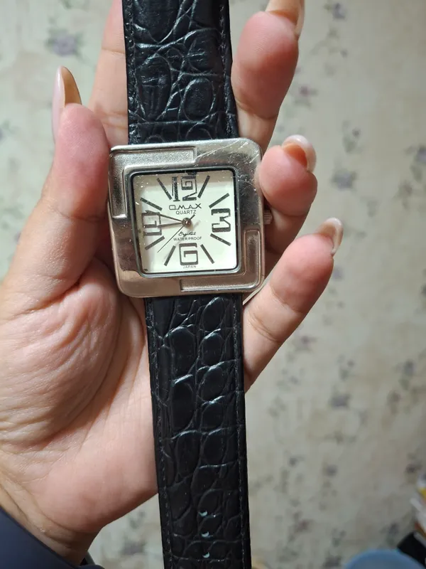 продам Часы наручные Omax