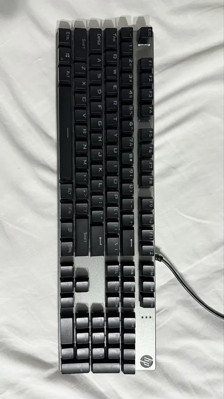 HP kompaniyasining ko‘k svitchli mexanik klaviaturasi 2 HP kompaniyasining ko‘k svitchli mexanik klaviaturasi 2