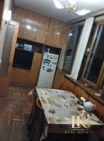 Продаётся уютная 3-комнатная квартира на Ц-6, Юнусабадский район, с балконом и подвалом Продаётся уютная 3-комнатная квартира на Ц-6, Юнусабадский район, с балконом и подвалом
