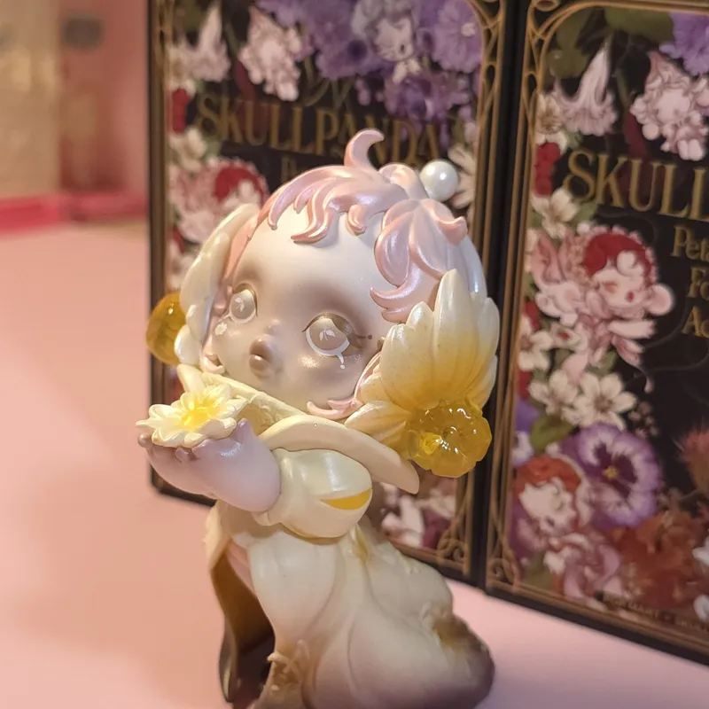 Оригинальная коллекционная фигурка POP MART Skullpanda Withered Innoce