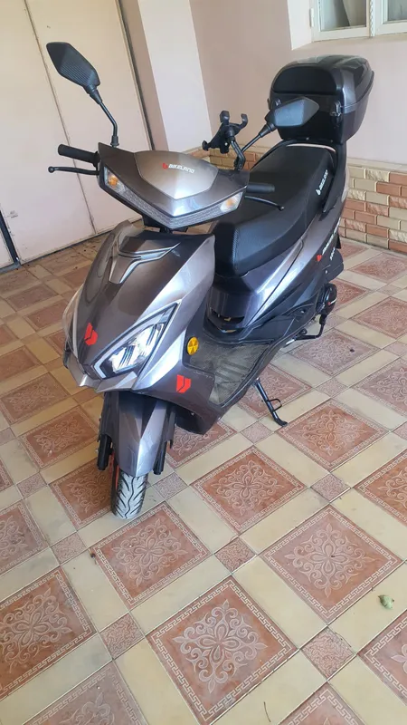 1000$srochna kelishamiza yana 3