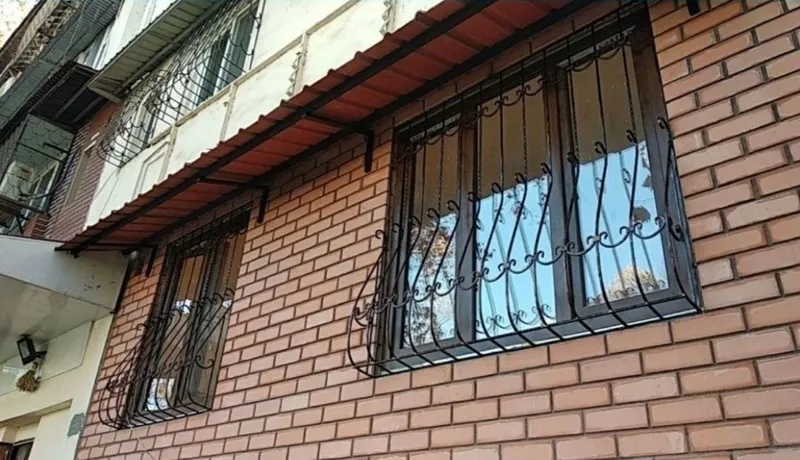 Кладка кирпича балконов Решотки козерок — фото 2