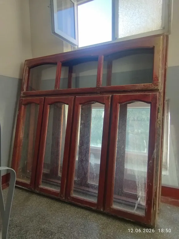 Deraza shishalari bilan birga 1 juft 2 Deraza shishalari bilan birga 1 juft 2