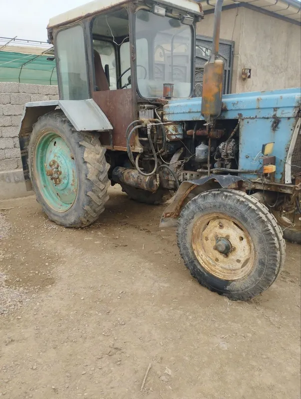Traktor 80 srochan sotiladi 1