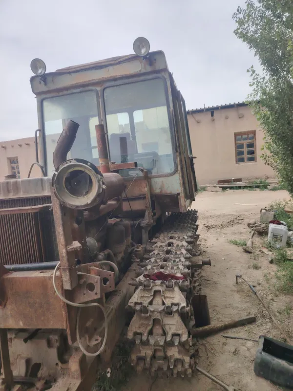 Bulduzer traktor t75 — фото 1