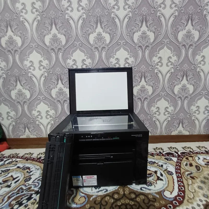 Принтер Canon 3 Принтер Canon 3