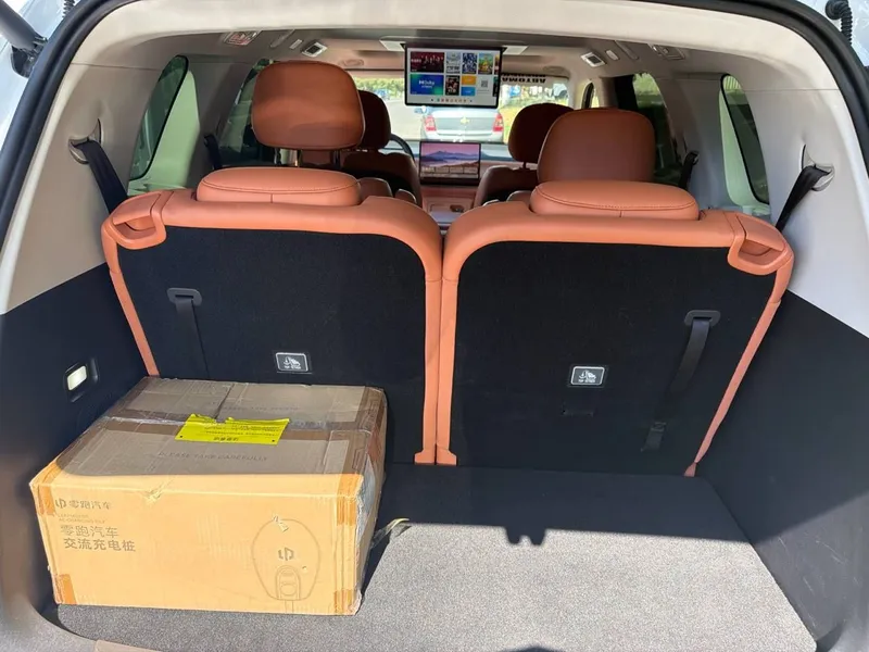 Leapmotor c16 2025 yil 8 Leapmotor c16 2025 yil 8