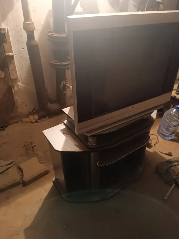 Televizor sotiladi LG eski variant ishlaydi hammayogʻi. 2 Televizor sotiladi LG eski variant ishlaydi hammayogʻi. 2