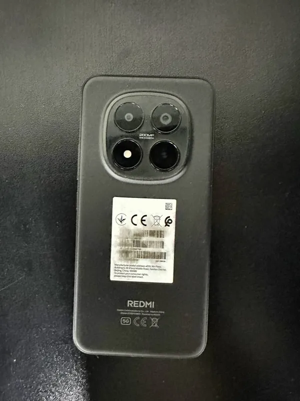 Redmi bot 15 pro+ 8/256 karobkasi bor holati yaxwi
