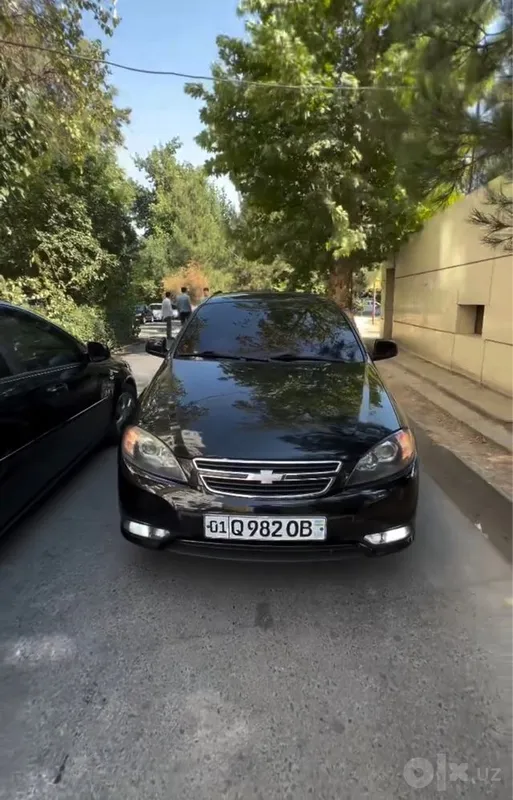 Продается автомобиль джентра 1