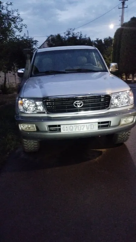 Продаётся Tayota lancuzr 105 5 Продаётся Tayota lancuzr 105 5