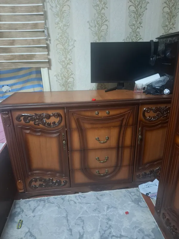 Продаётся спальный гарнитур срочно. 2