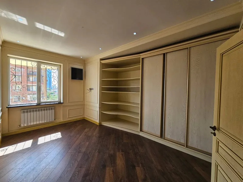 Квартира в новостройке, 4-комн, 216 м², 7/8 этаж — фото 7