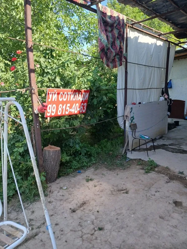 Uy xovli yer sotiladi
