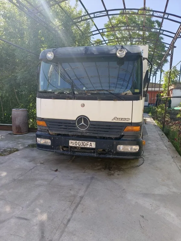 Рефрижератор Mercedes-Benz 8 Рефрижератор Mercedes-Benz 8