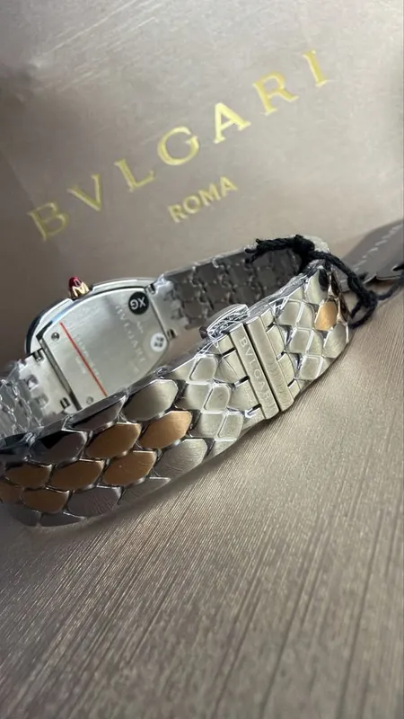 Часы Bvlgari с искусственными бриллиантами 6 Часы Bvlgari с искусственными бриллиантами 6