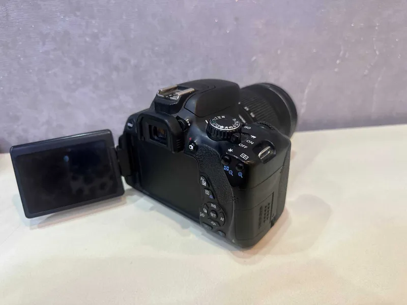 Canon EOS 650D + комплект аксессуаров 4 Canon EOS 650D + комплект аксессуаров 4
