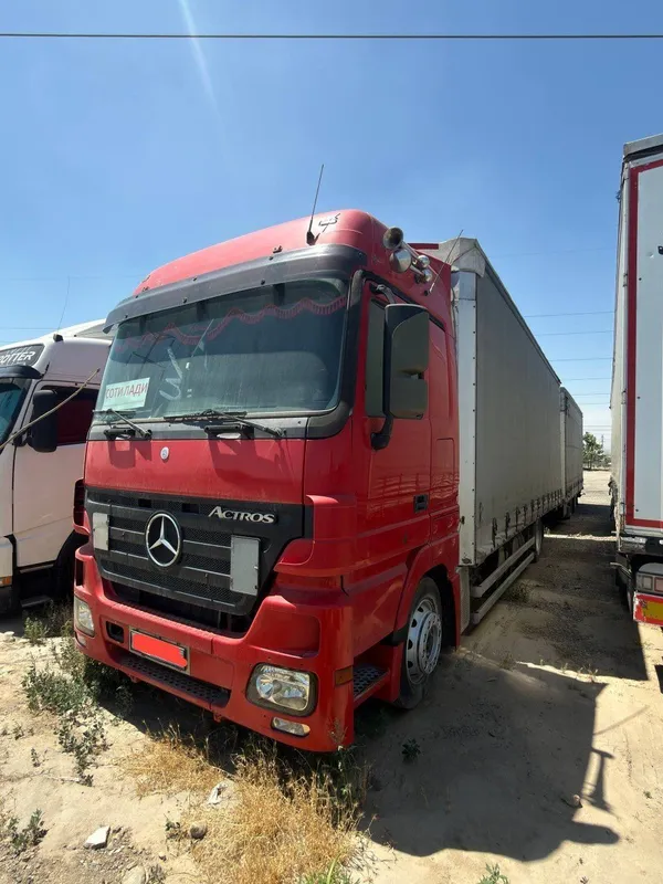 Mercedes-Benz Actros + Tramp Trail Прицеп Сотилади