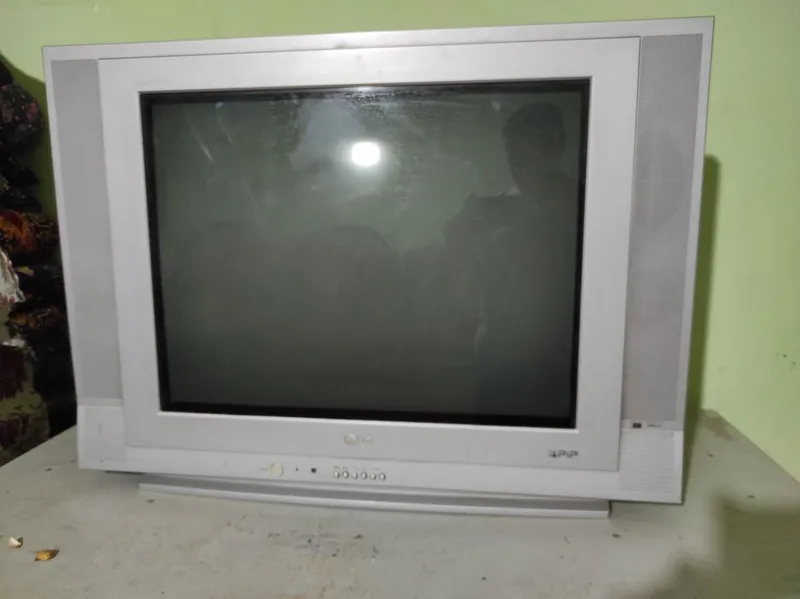 Televizor LG va Samsung 2 Televizor LG va Samsung 2