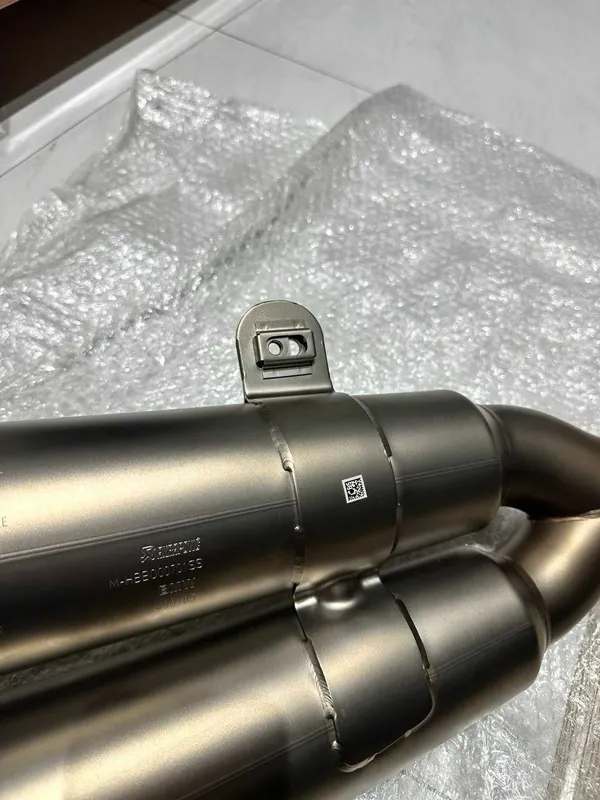 AKRAPOVIC выхлопная система BMW R nineT, 2022 — фото 2