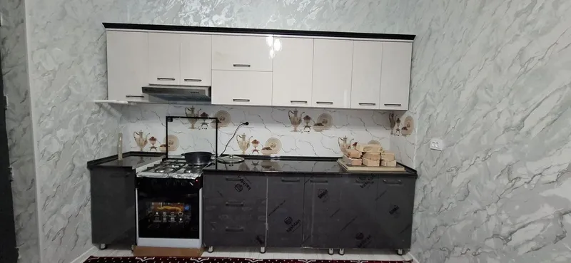 Termez avtosalon roʻparasida yevrorimont 2 xonali 67 kv dom 5