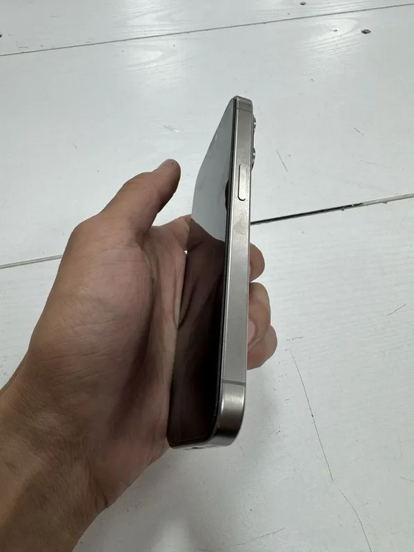Iphone 15 pro edial 3