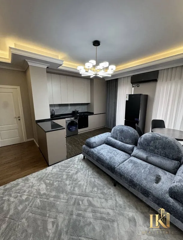 Продаётся 3-комнатная квартира в ЖК Nur рядом с Алайским рынком 1