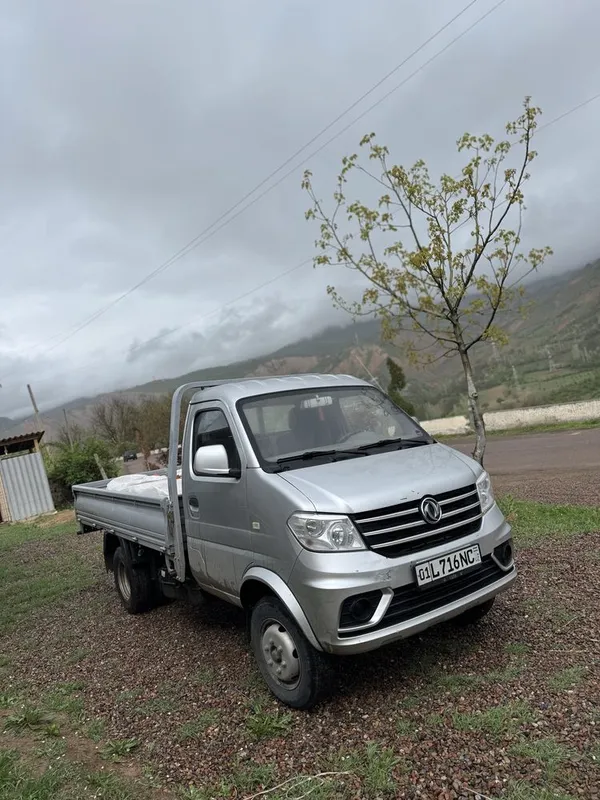 Продаётся Dong Feng Shinaray Changan D51 с двойными колёсами 3 Продаётся Dong Feng Shinaray Changan D51 с двойными колёсами 3