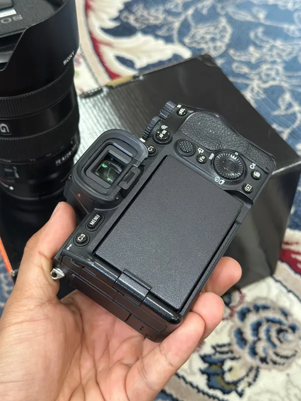 Sony A7 IV 24-105mm Obektiv 2bater Manaput 3