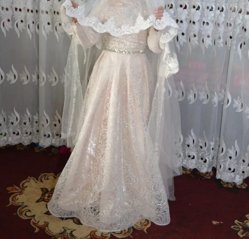 to'y vecherlar uchun ko'ylak orqasi karsetli — фото 4