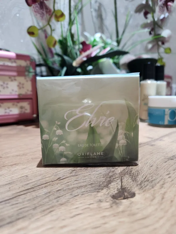 духи elivie 250 тысяч Oriflame оригинальный продукт духи elivie 250 тысяч Oriflame оригинальный продукт