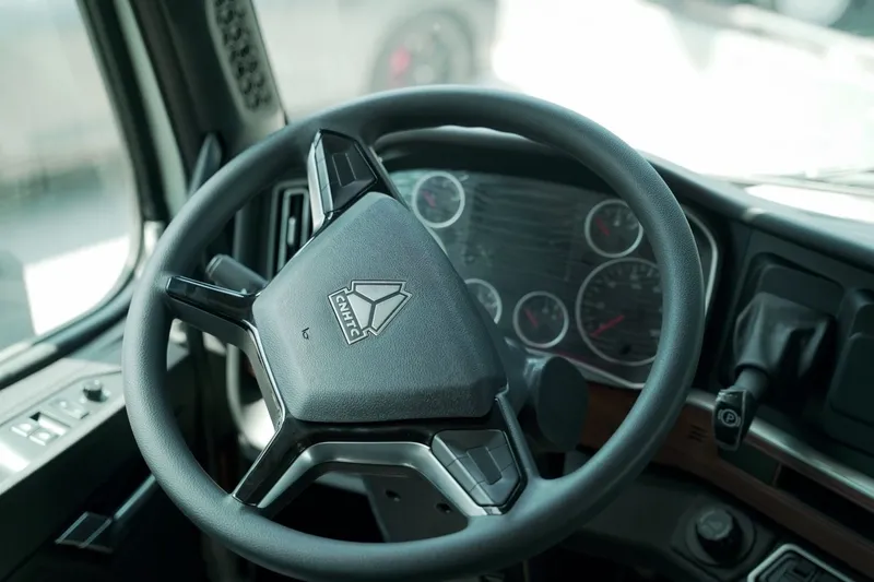 HOWO T7S Автобетоносмеситель 7 HOWO T7S Автобетоносмеситель 7