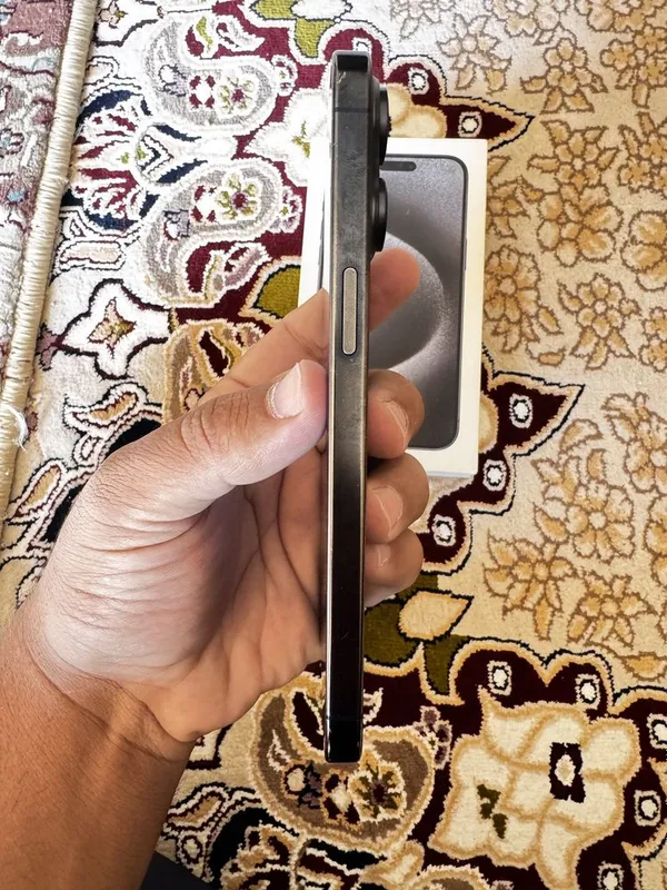 Iphone 15 pro max 3