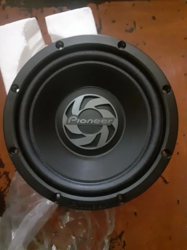 Продаёться новый буфер.выходная мощьность 800 ватт.Pioneer. 30 см. 2 Продаёться новый буфер.выходная мощьность 800 ватт.Pioneer. 30 см. 2