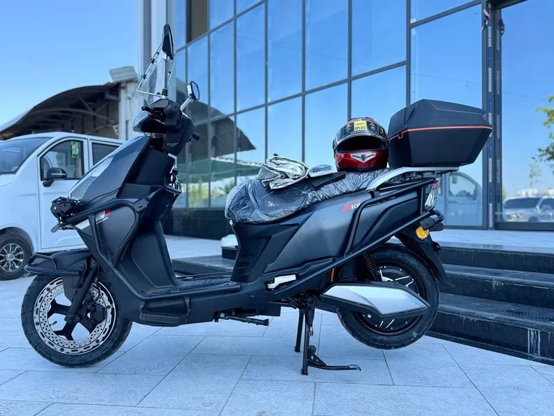 Elektron skuter 1500W, 70 km/soat, 100–120 km/zaryad — фото 3