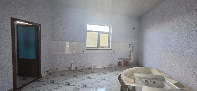 Савдо дукони ва ишлаб чикариш учун бино сотилади ремонти билан 125 m2 4 Савдо дукони ва ишлаб чикариш учун бино сотилади ремонти билан 125 m2 4