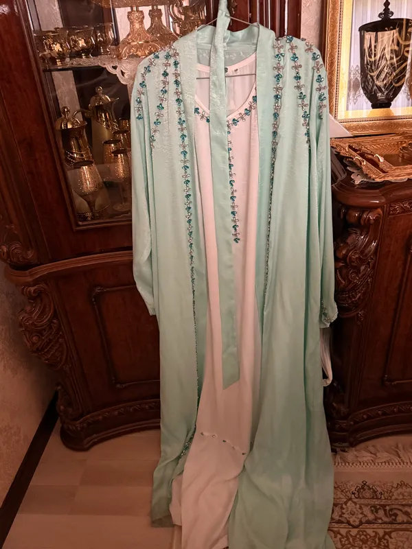 abaya sotiladi 2 abaya sotiladi 2