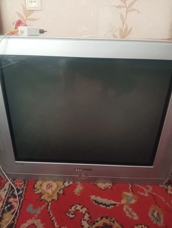Televizor sotiladi b/u 1
