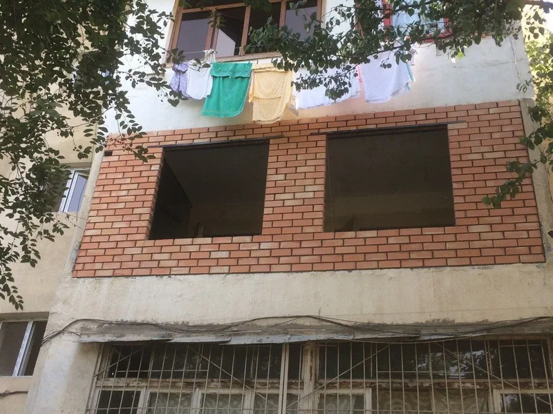 Balkonga g'isht teramiz. Kladka balkon. Керпичная кладка балконов — фото 2