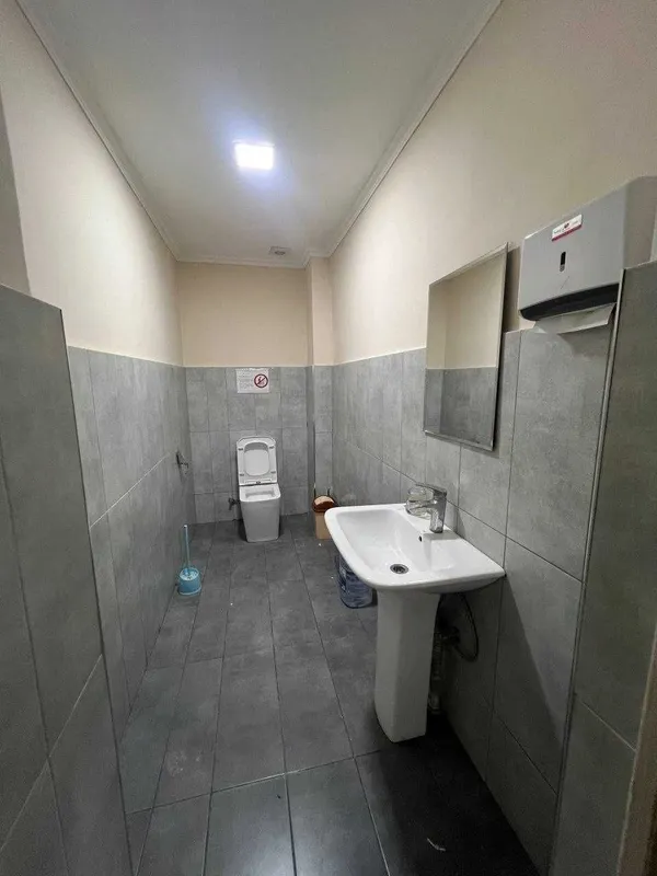 Аренда офиси Бизнес центр Ракат боши 222м2 — фото 1