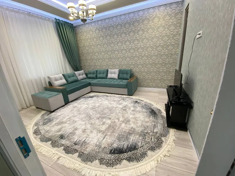 Yunusobod chinobod sanatoriyasi oldida 1
