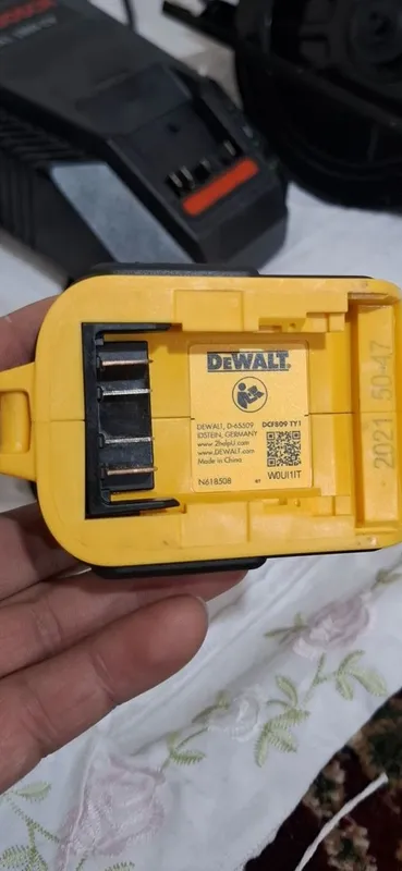 Dewalt hilti bosch makita festul kapro 2 Dewalt hilti bosch makita festul kapro 2
