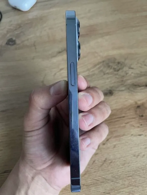 iPhone 13 pro 3 iPhone 13 pro 3