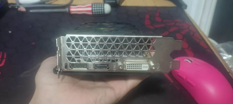 продаю rx580 8gb 3