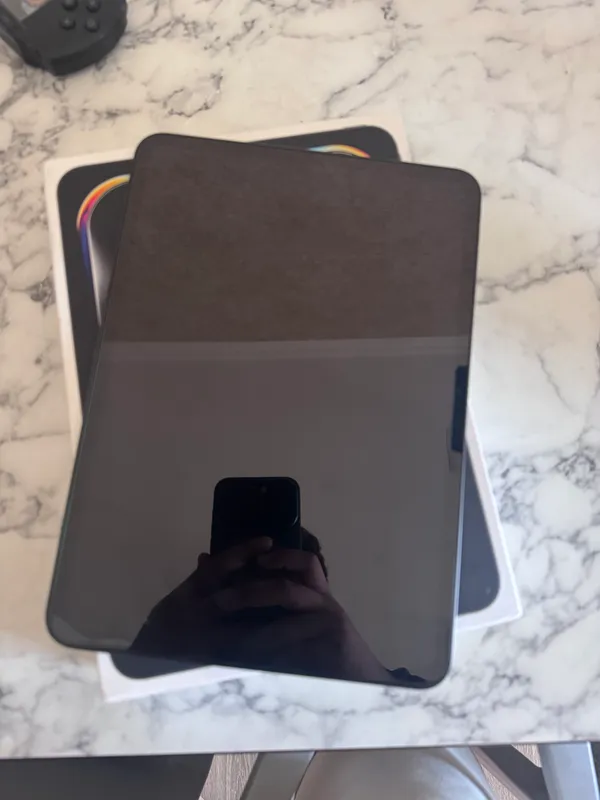 Продается iPad m5 pro 1