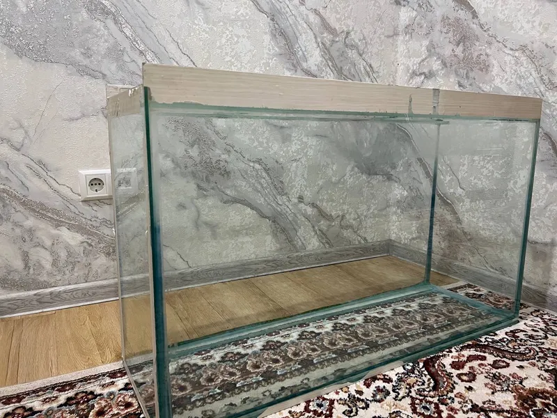 akvarium sotiladi 200 litrli 1 akvarium sotiladi 200 litrli 1